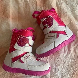 Burton youth grom size 3 pink Velcro snowboard boots